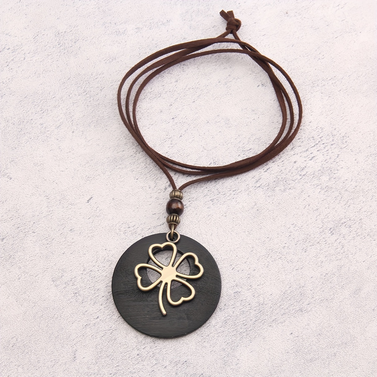 Retro Clover Round Pendant Sweater Chain Necklace